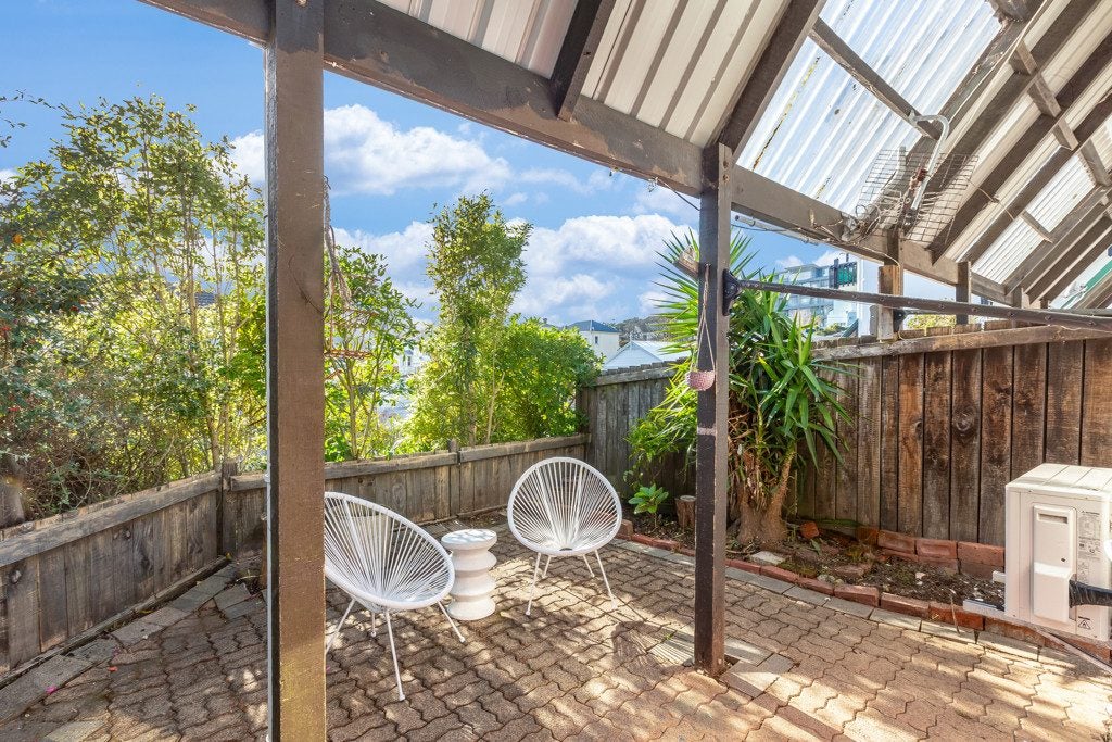 64/46 Hiropi Street, Newtown, Wellington - Carousel 2