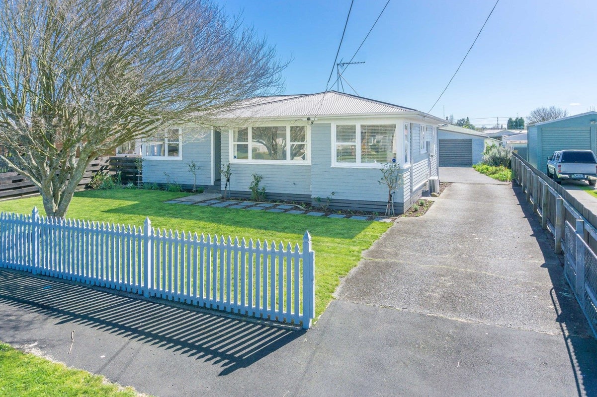 18 Larnach Street, St Andrews, Hamilton - Carousel 16