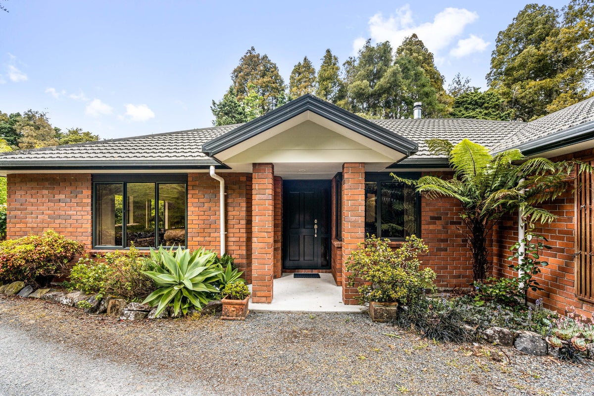 271 Apotu Road, Kamo - Carousel 2