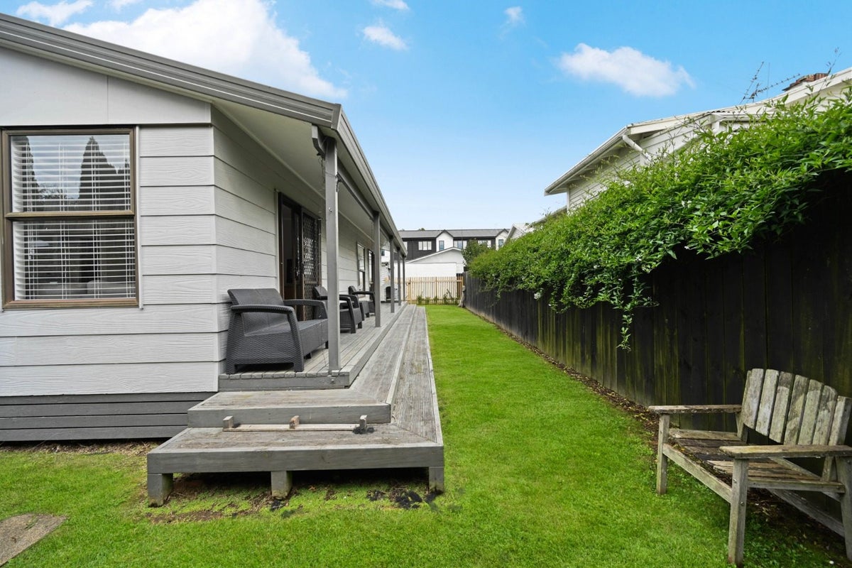 50A Cook Street, Hamilton East, Hamilton - Carousel 2