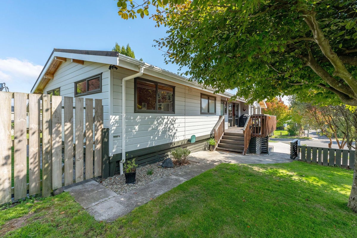 73 Hyde Avenue, Richmond Heights, Taupo - Carousel 2