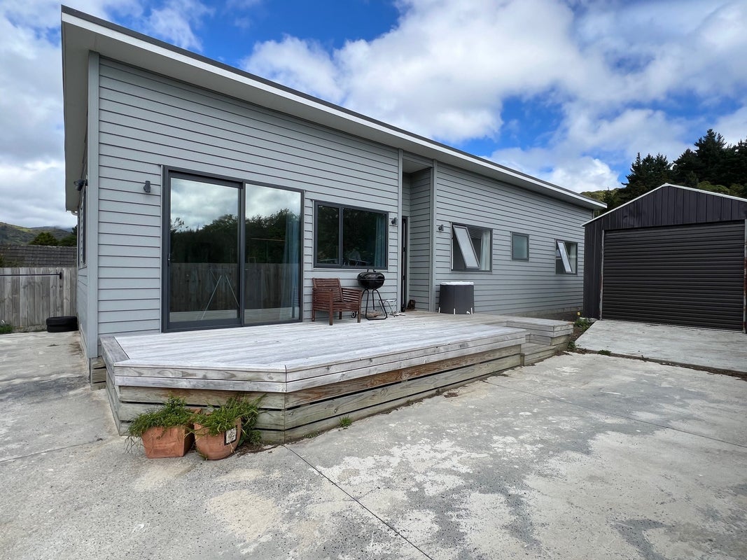 17A Wainuiomata Road, Wainuiomata, Lower Hutt - Carousel 1