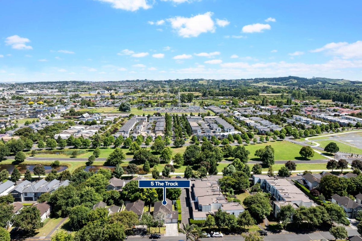 5 The Track, Takanini, Auckland - Carousel 19