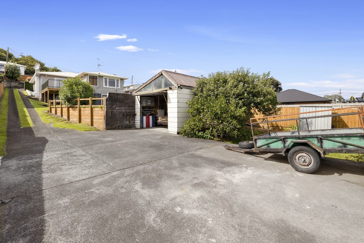 7 Mount View Place, Spotswood, New Plymouth - Carousel 21