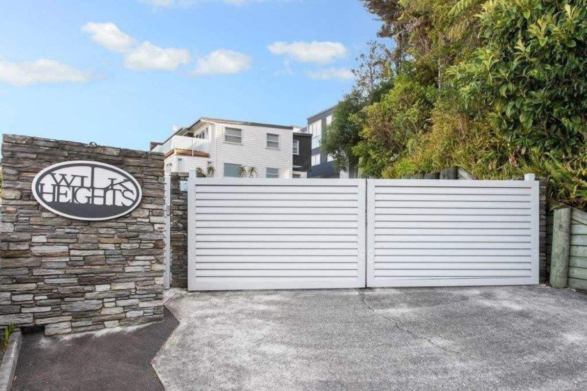 5/8 Wilk Lane, Browns Bay, Auckland - Carousel 21