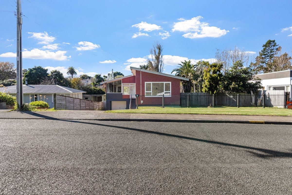 29 Blagdon Road, Blagdon, New Plymouth - Carousel 24