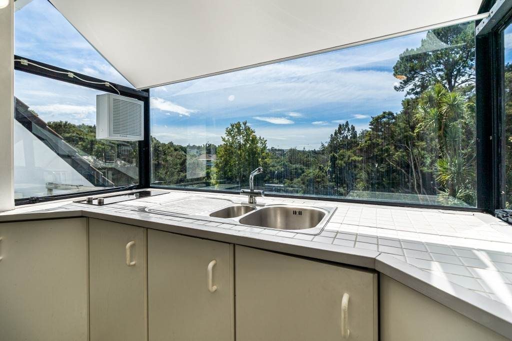 152 Chelsea View Drive, Chatswood, Auckland - Carousel 2