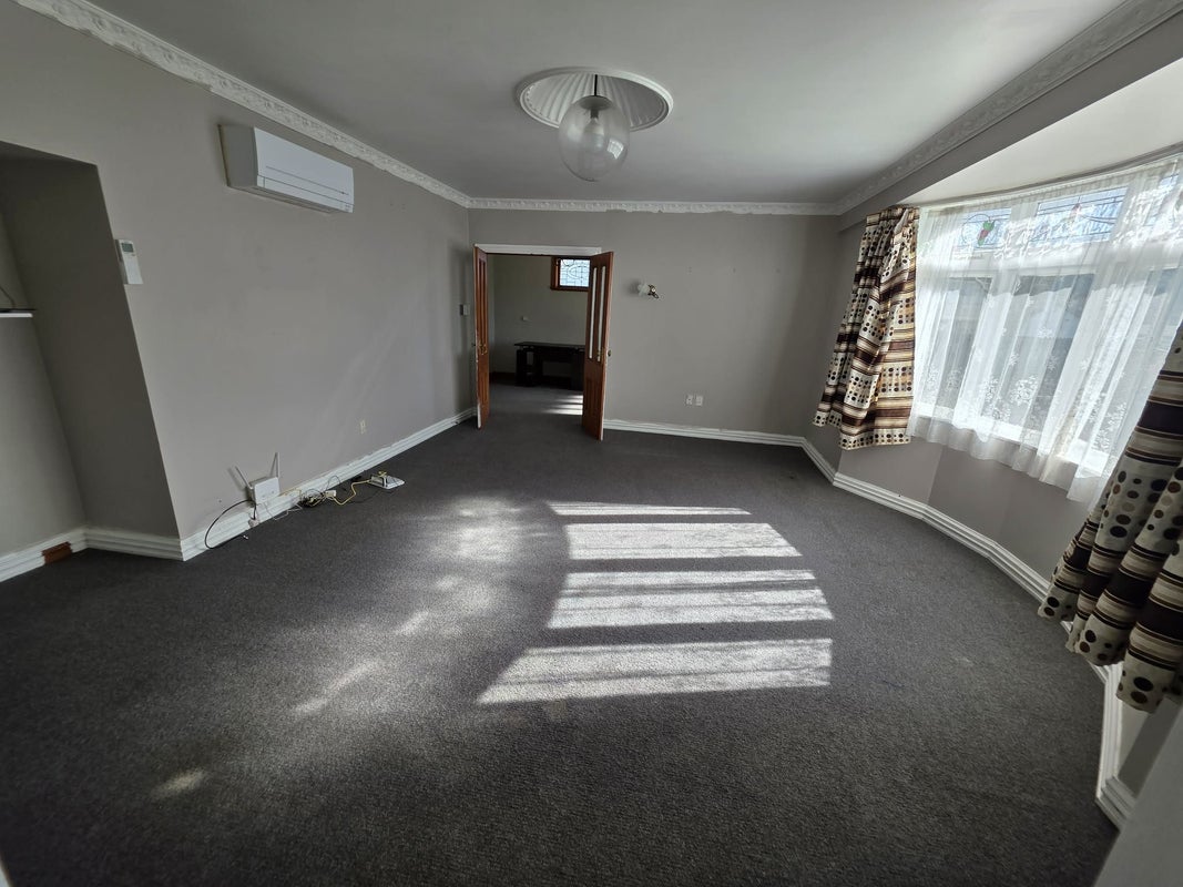 7 Guiness Street, Avalon, Lower Hutt - Carousel 2