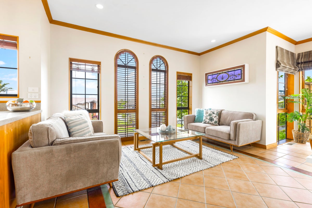 10 Munro Place, Flagstaff, Hamilton - Carousel 2