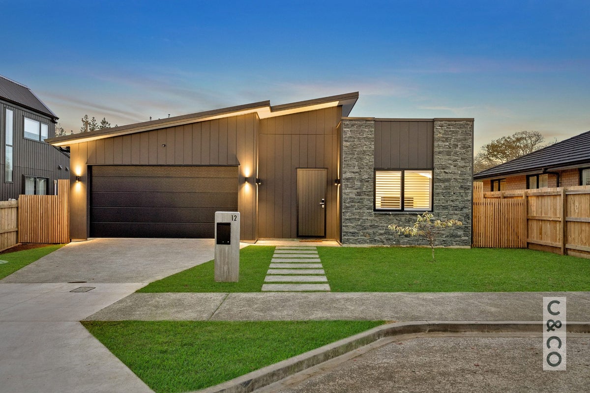 12 Paihere Street, Huapai, Kumeu - Carousel 1