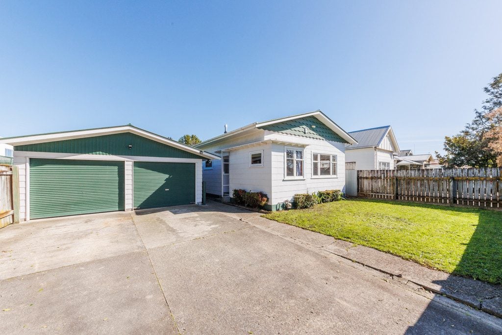 22 Worcester Street, West End, Palmerston North - Carousel 1