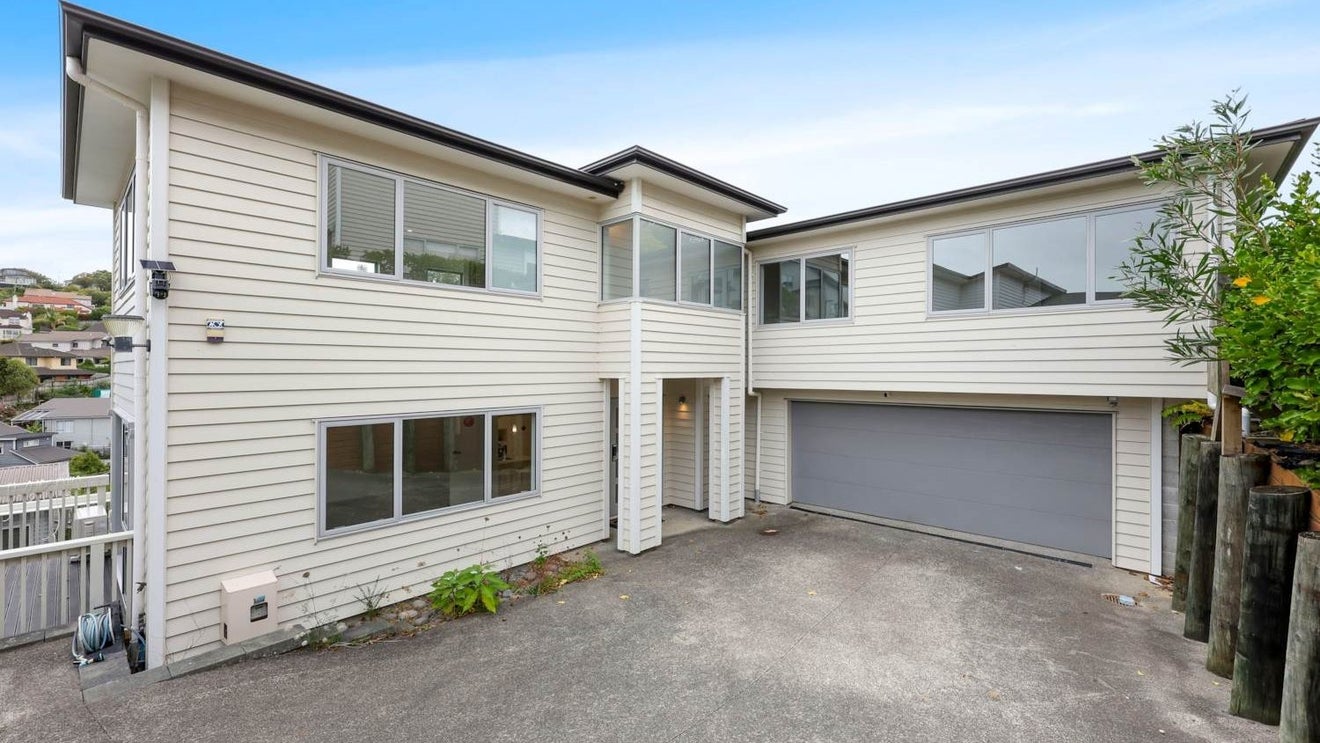 101 Bayside Drive, Browns Bay, Auckland - Carousel 1