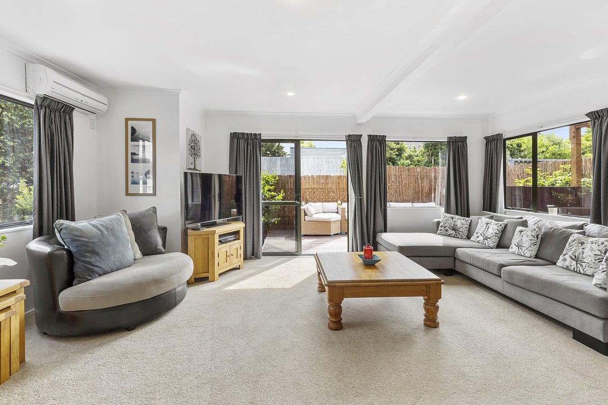 3/49 Ranui Terrace, Tawa, Wellington - Carousel 2