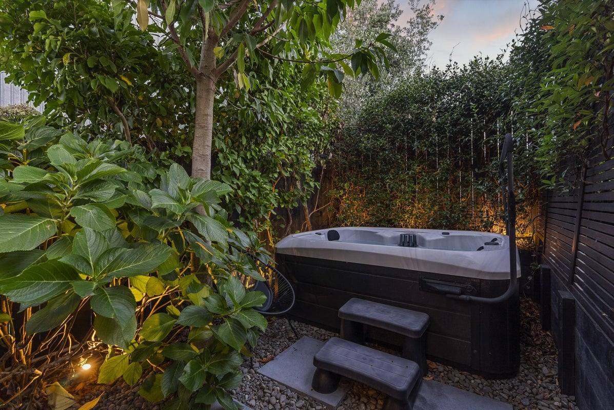 16D Howard Hunter AV, St Johns, Auckland - Carousel 2
