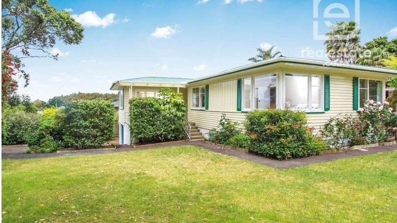 12 Stanaway Street, Hillcrest, Auckland - Carousel 1