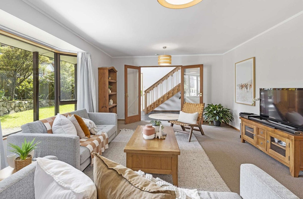 61 Cortina Avenue, Johnsonville, Wellington - Carousel 2
