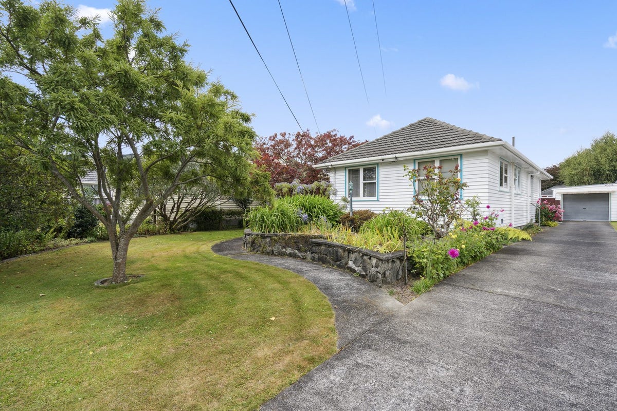 58 Clyma Street, Elderslea, Upper Hutt - Carousel 1