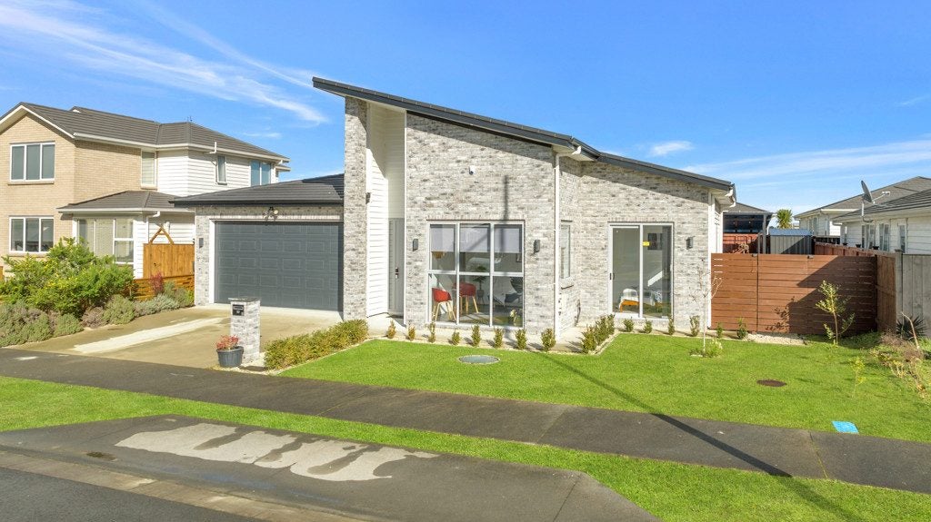 10 Toropapa Close, Takanini, Auckland - Carousel 38