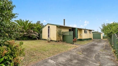 42 Paramount Parade, Tikipunga, Whangarei - Carousel 1