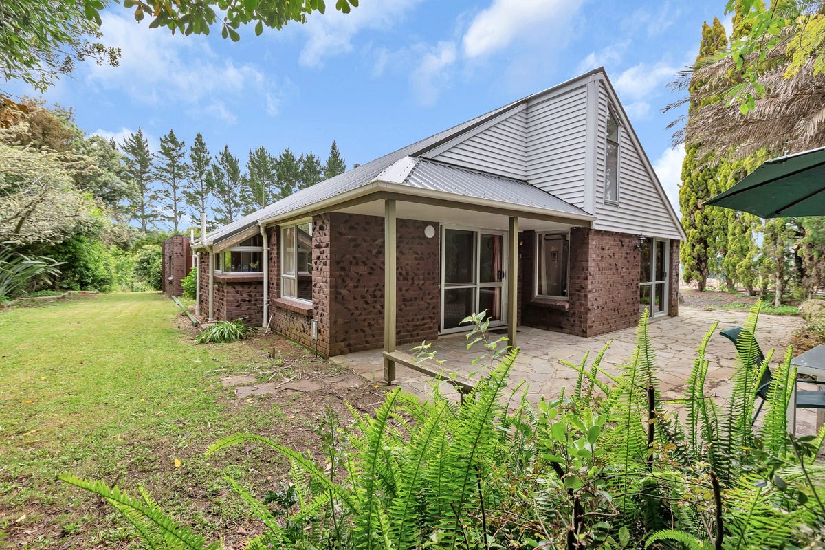 1177 Pipiwai Road, Ruatangata West, Whangarei - Carousel 1