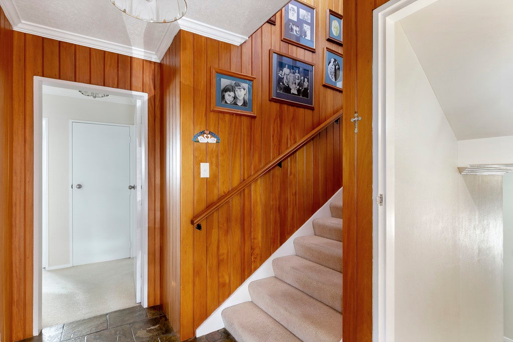 3 Ballina Drive, Churton Park, Wellington - Carousel 2