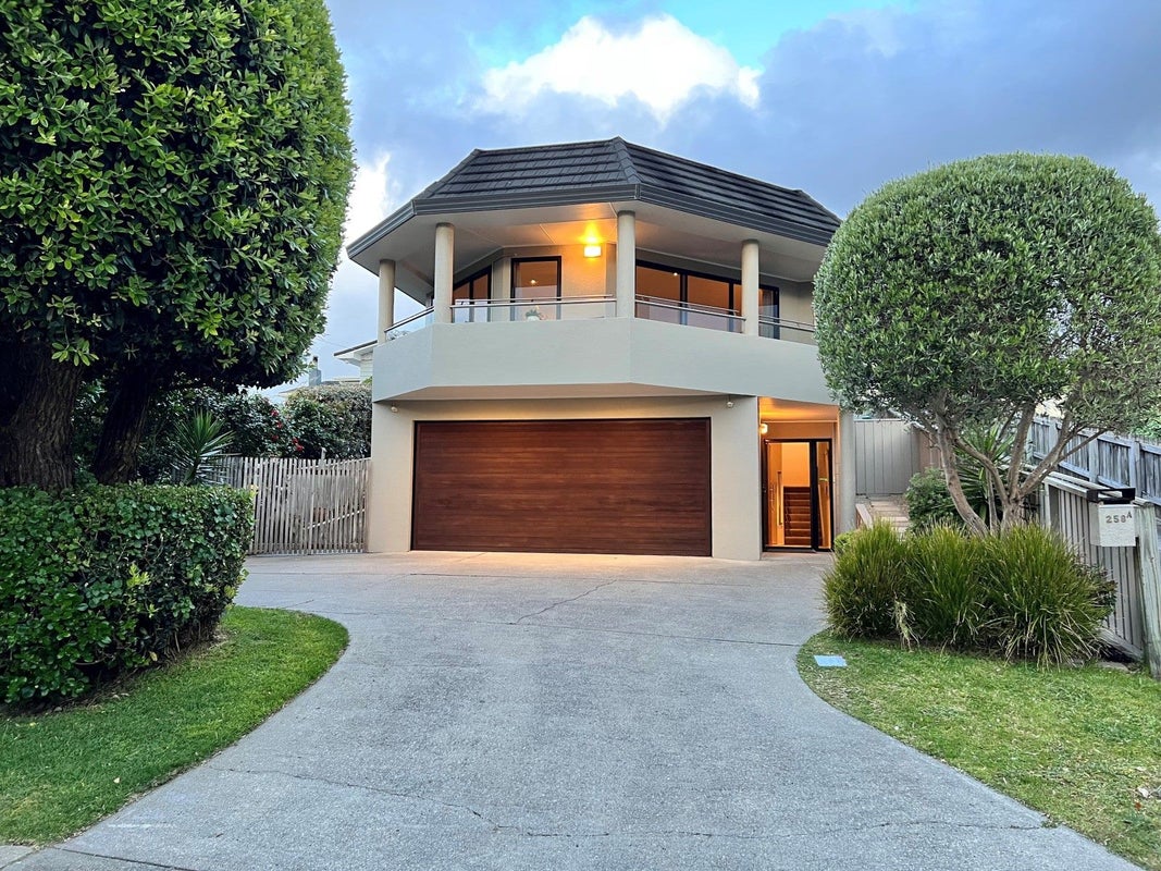 258A Rosetta Road, Raumati Beach, Paraparaumu - Carousel 1