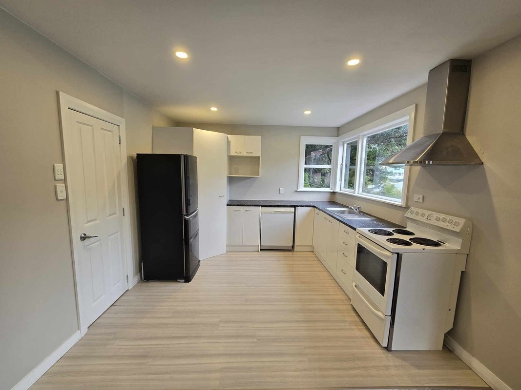 6 Mckinley Crescent, Brooklyn, Wellington - Carousel 2