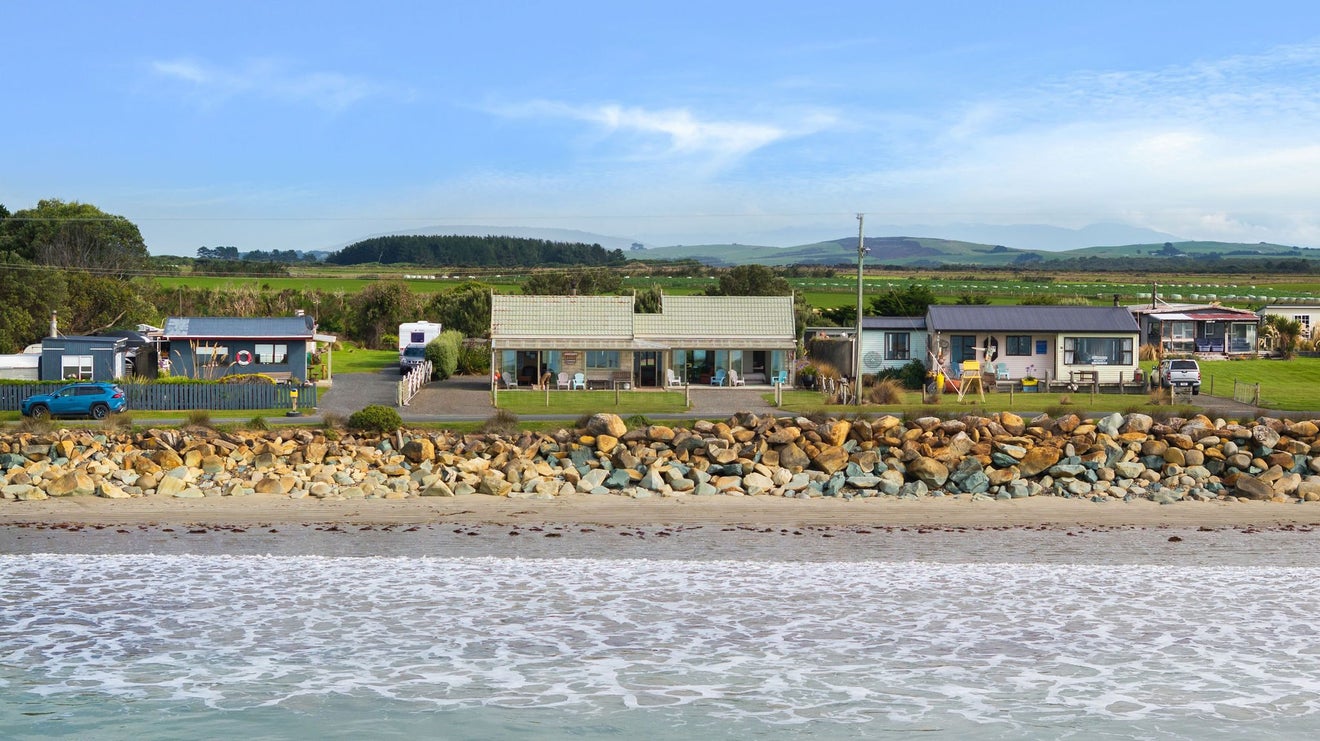232 Colac Foreshore Road, Colac Bay/Oraka, Riverton/Aparima - Carousel 1