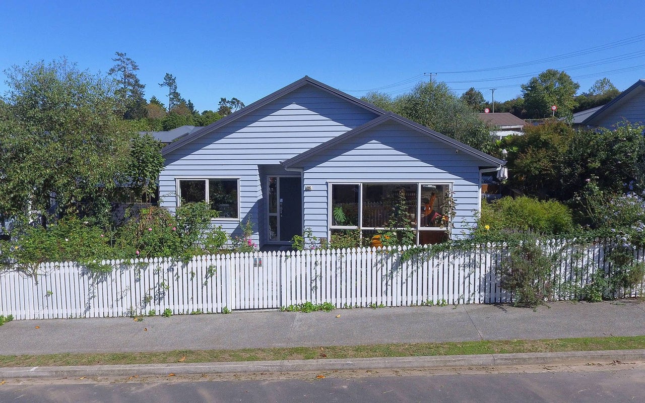 14 Magnolia Lane, Helensville - Carousel 2