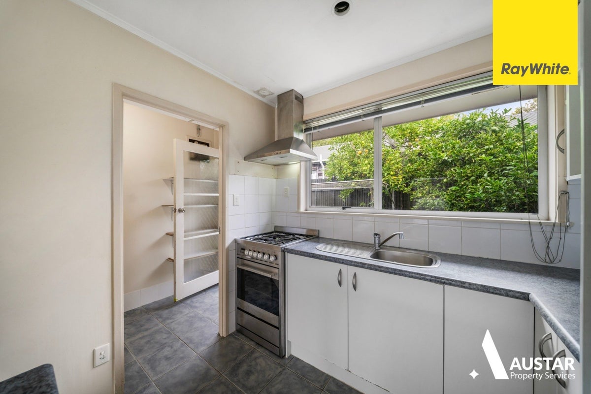 4/1 Pine Street, New Lynn, Auckland - Carousel 2
