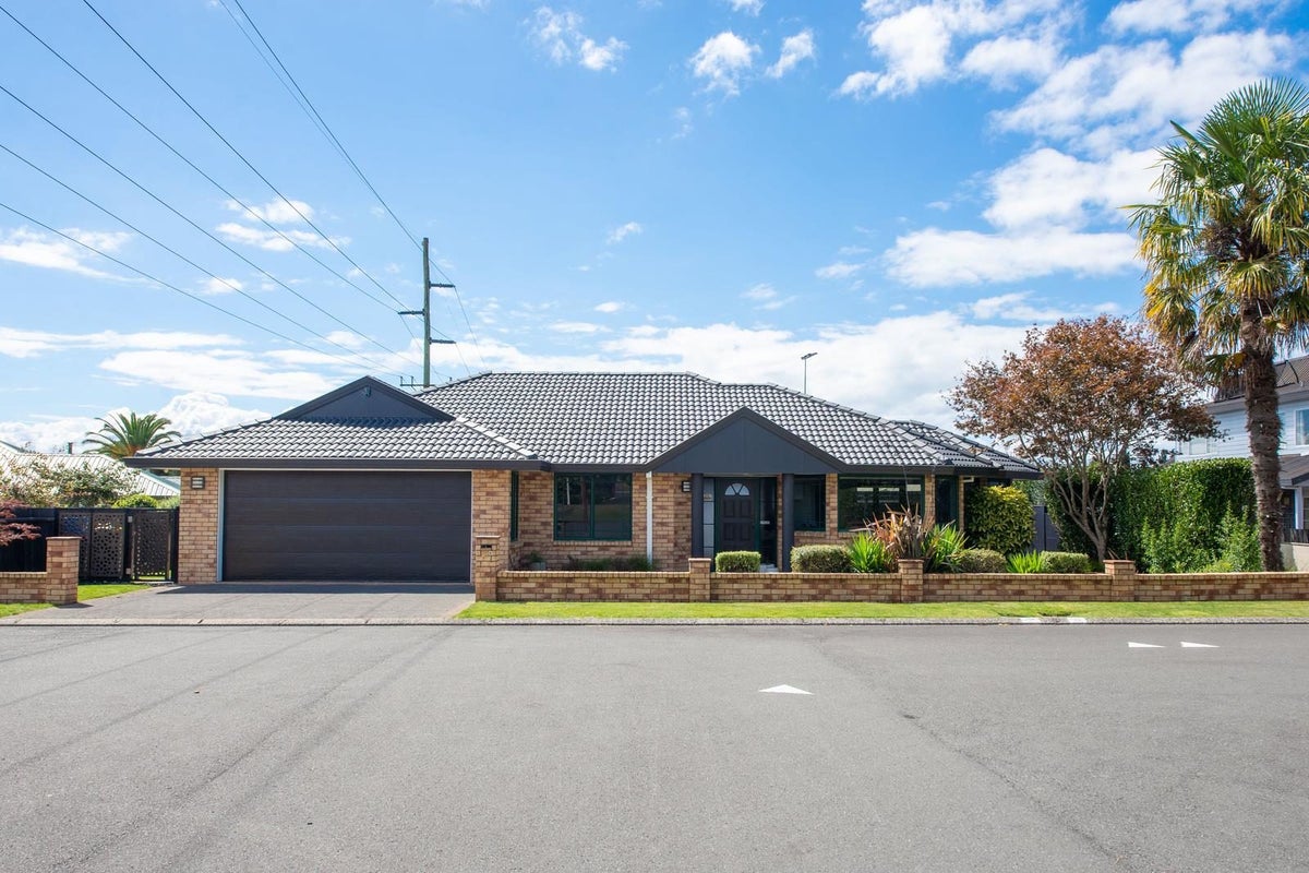 42A Carter Drive, Pomare, Rotorua - Carousel 1