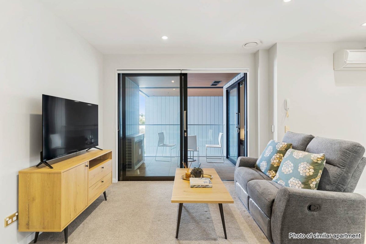 210/4 Bute Road, Browns Bay, Auckland - Carousel 6