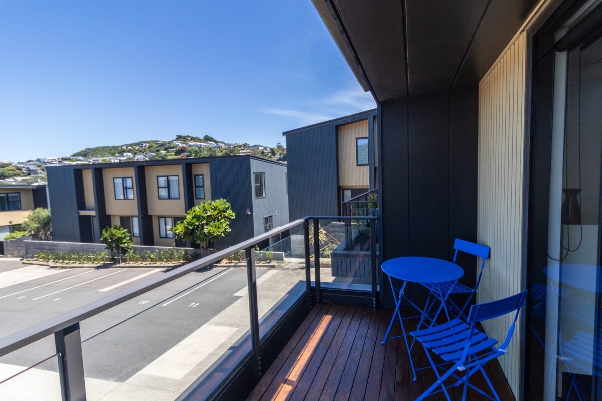 15/20 Trent Street, Island Bay, Wellington - Carousel 2