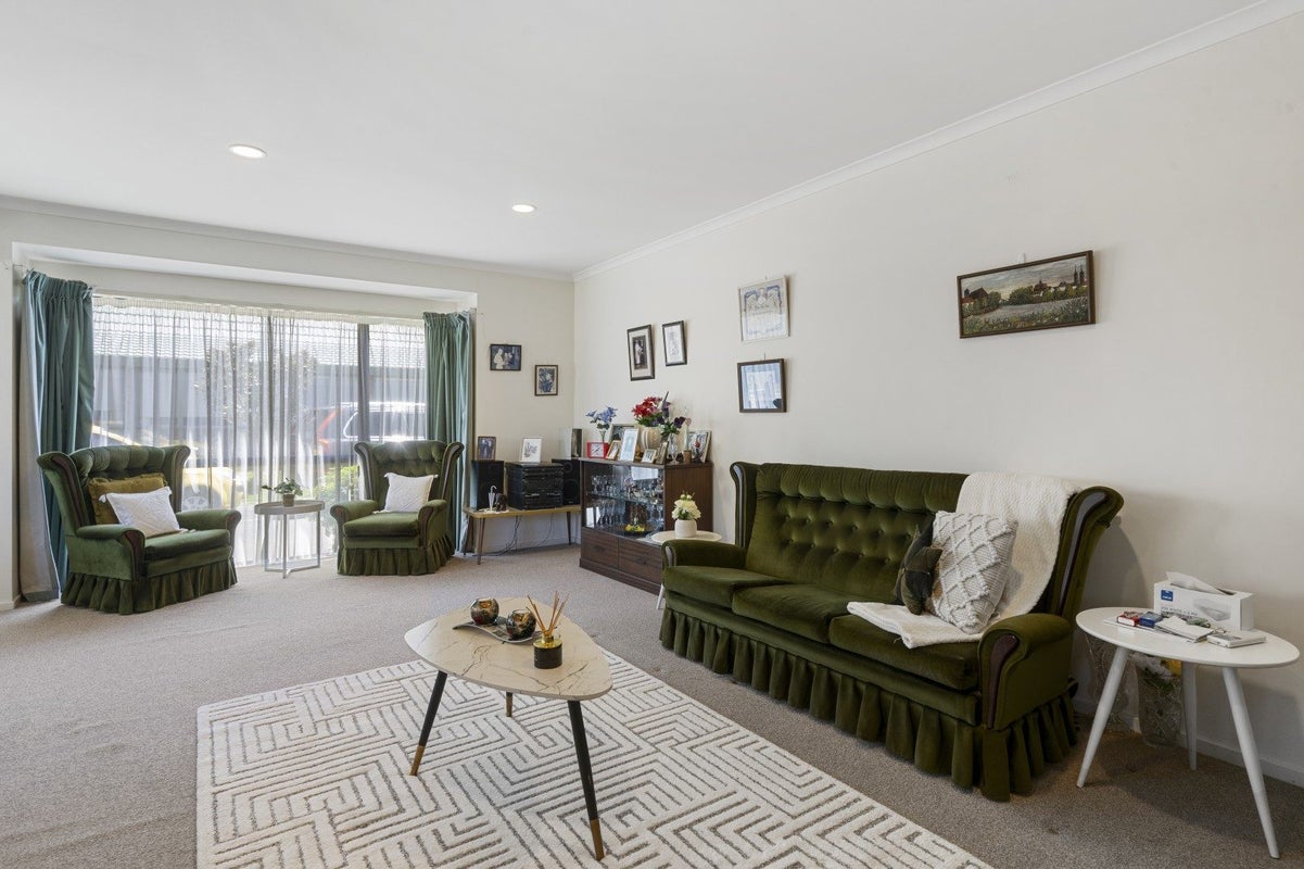 43/42 Main Road, Tawa, Wellington - Carousel 2