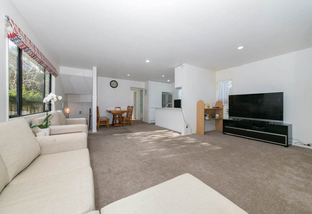 39/22A Willcott Street, Mount Albert, Auckland - Carousel 2