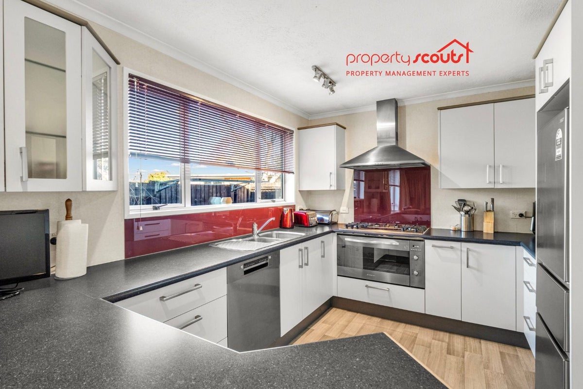 18 Tisch Place, Belfast, Christchurch - Carousel 2