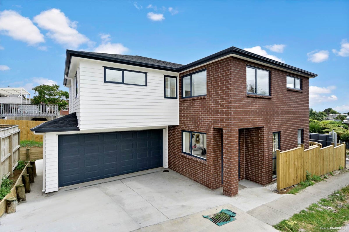 62A Maioro Street, New Windsor, Auckland - Carousel 1