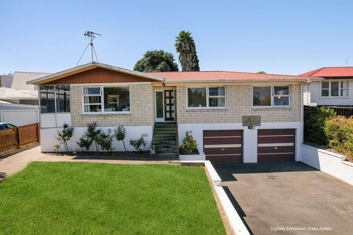 19 Warwick Place, Brookfield, Tauranga - Carousel 21