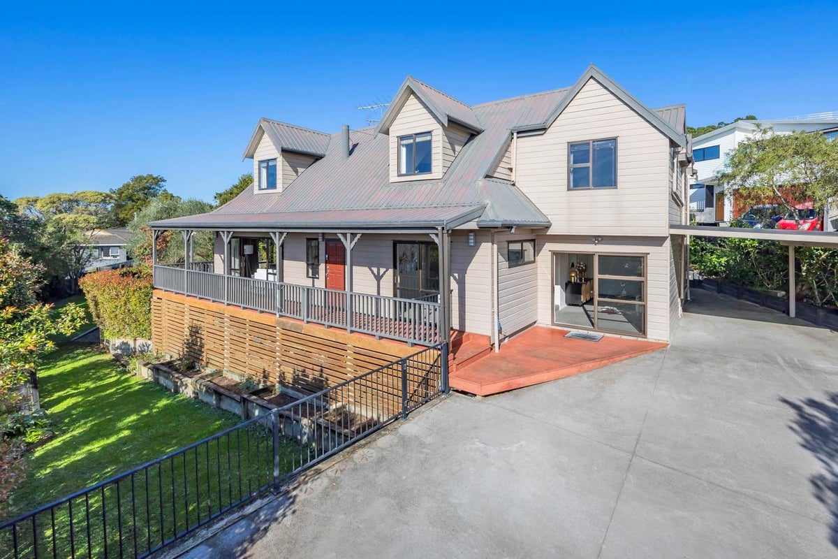 92 Alton Avenue, Hillcrest, Auckland - Carousel 1
