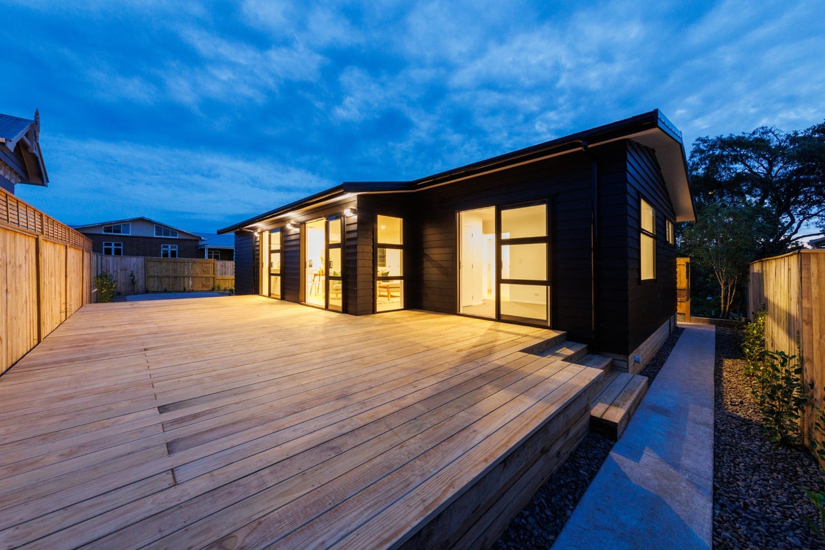33B Botanical Road, Takaro, Palmerston North - Carousel 1