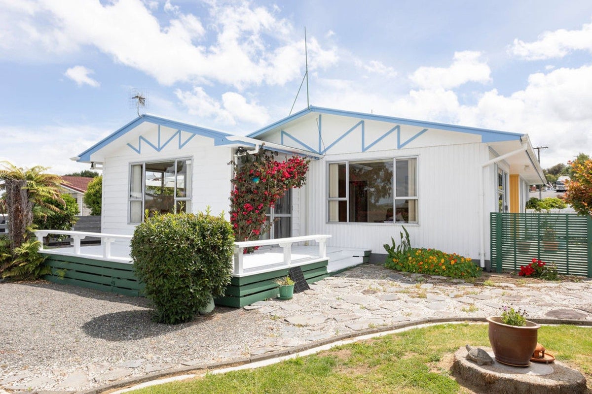 22 Ries Street, Dannevirke, Dannevirke - Carousel 1