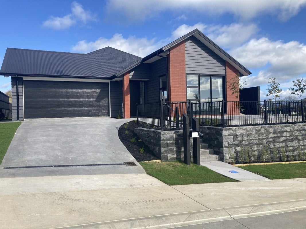 5 Lucina Rise, Peacocke, Hamilton - Carousel 1