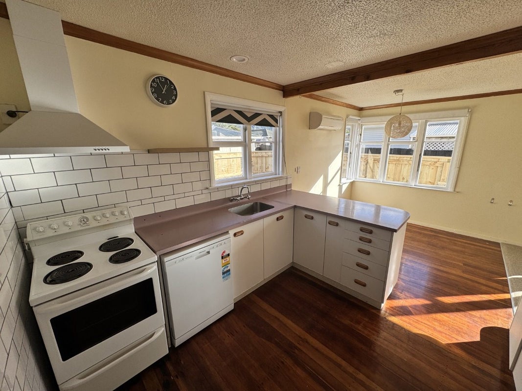 53 Hyde Street, Wainuiomata, Lower Hutt - Carousel 2