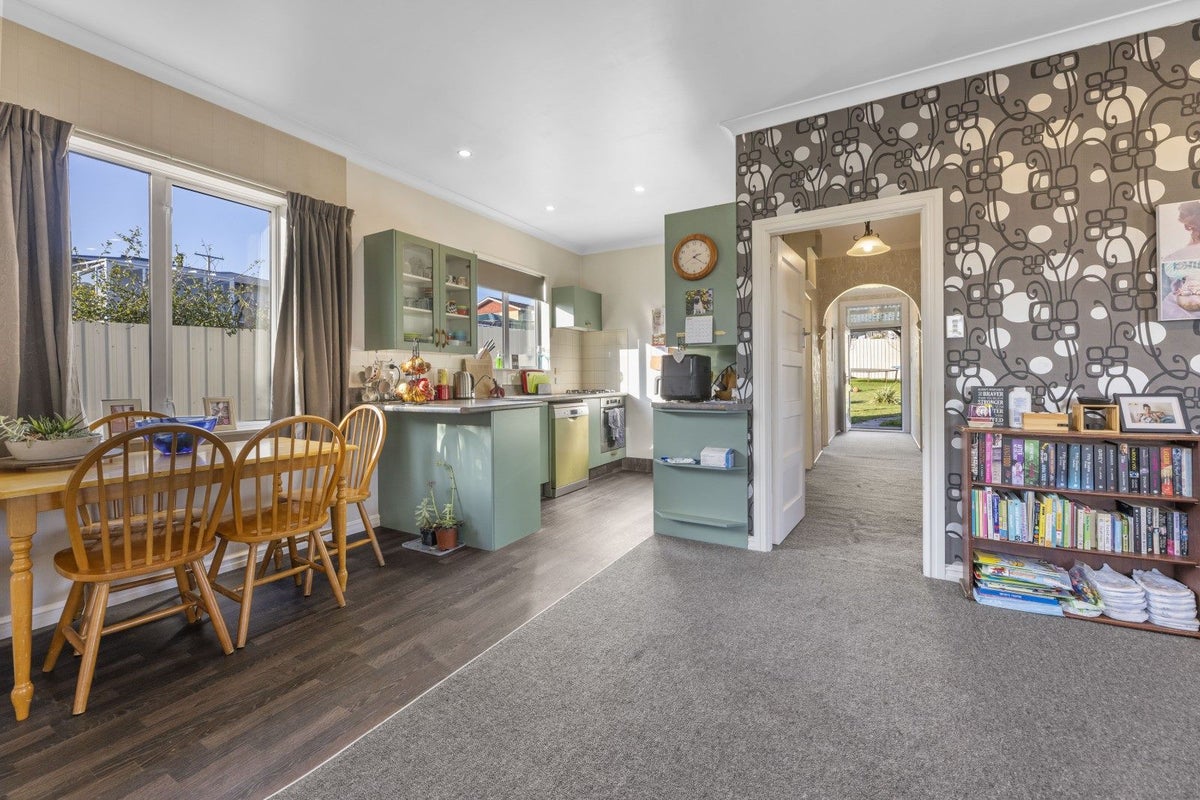 16 Springfield Street, Balclutha - Carousel 2
