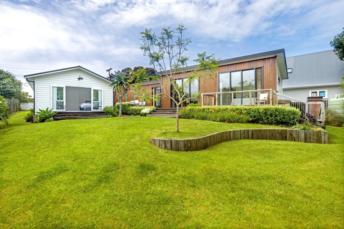 14 Lysnar Street, Okitu, Gisborne - Carousel 1