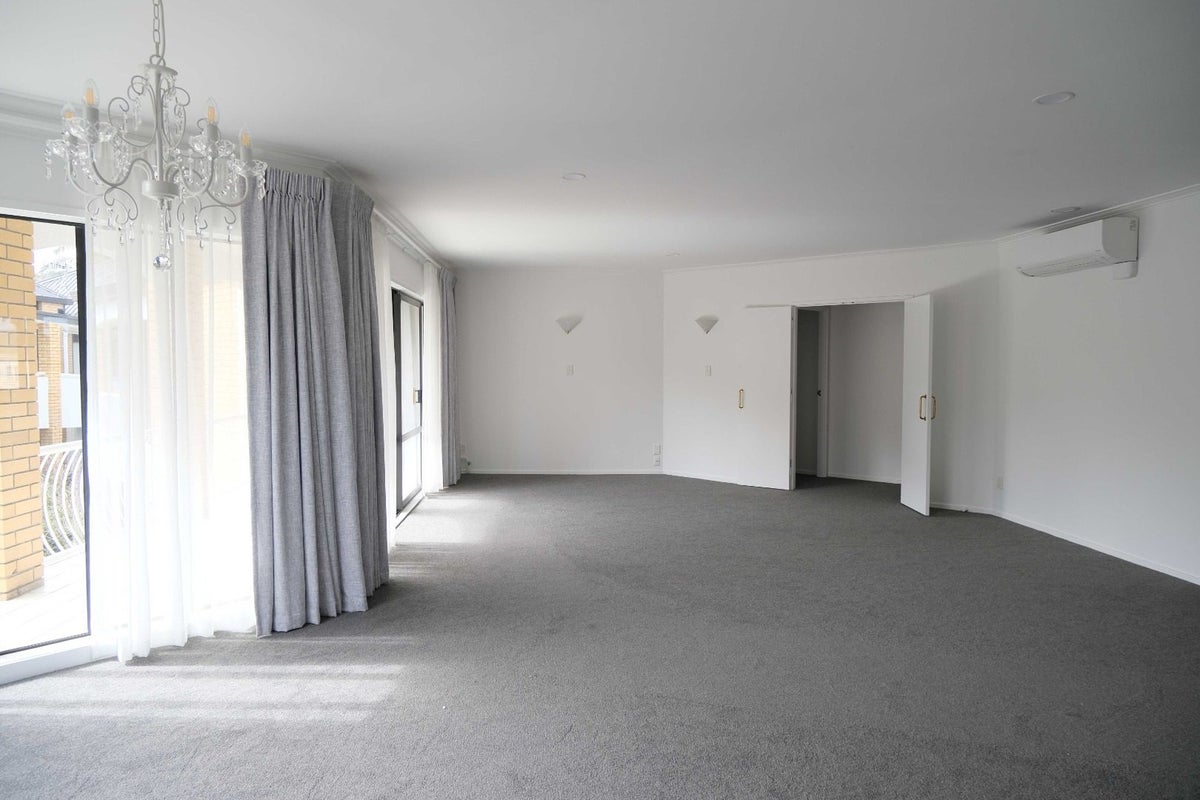 10/31 Green Lane East, Remuera, Auckland - Carousel 1