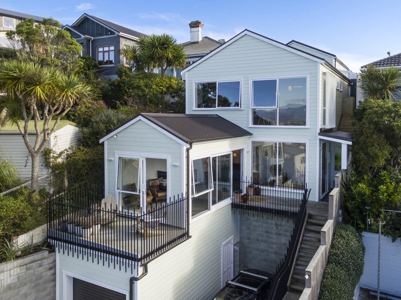 36 Karepa Street, Brooklyn, Wellington - Carousel 1