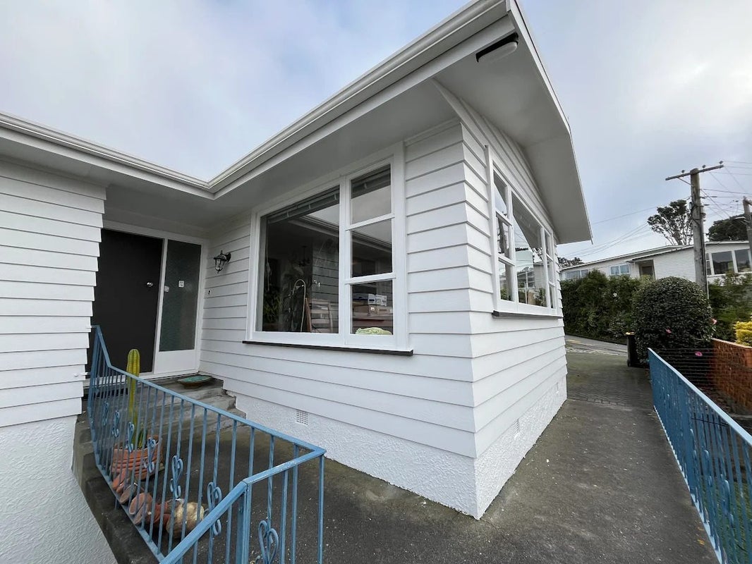 8 Angell Street, Johnsonville, Wellington - Carousel 2