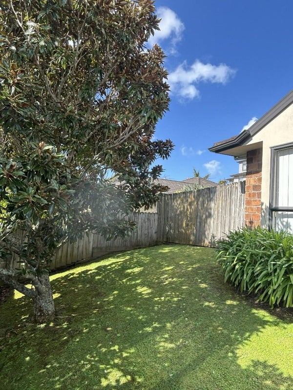 67 Nimstedt Avenue, Oteha, Auckland - Carousel 2