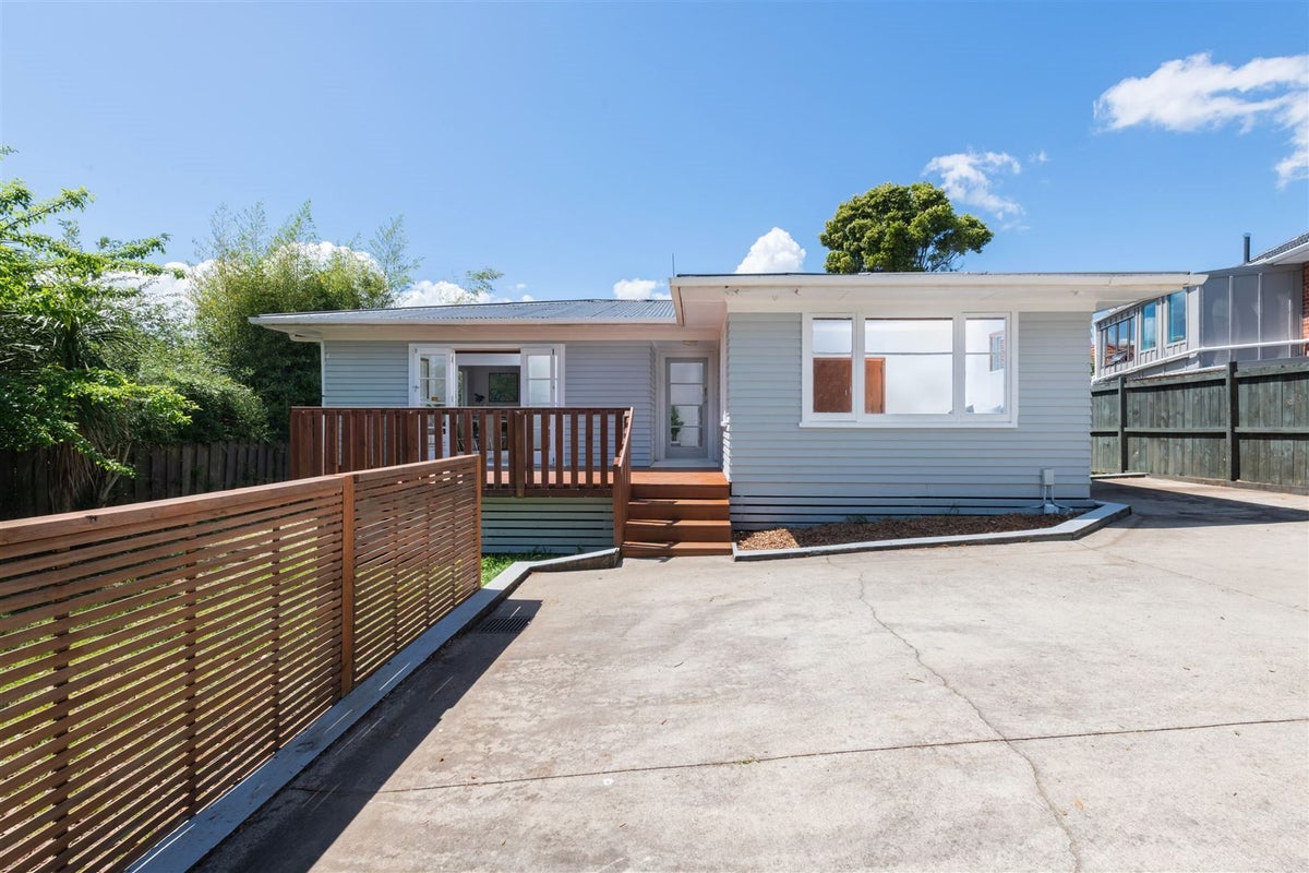 2/9 Nile Road, Milford, Auckland - Carousel 2